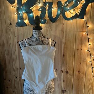 🤍☀️SKIMS Marble One Piece Swimsuit🤍☀️